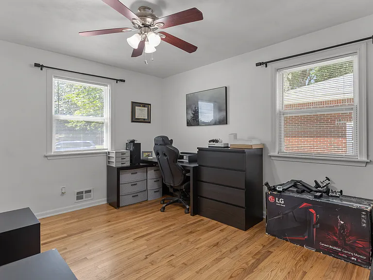 6176 Newark Ave — Photo 14