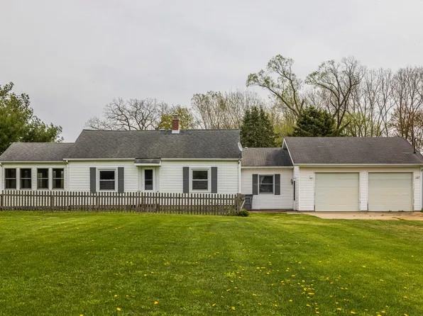 18783 Donner Rd, Three Oaks, MI 49128