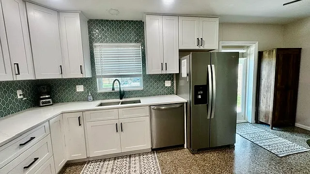 3 bed, 1104 sqft, $2,500 — Photo 4