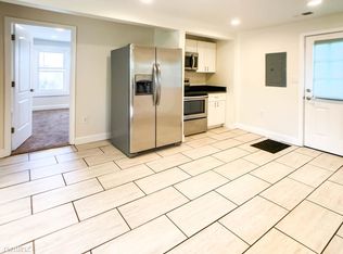 1504 Sulphur Spring Rd, Halethorpe, MD 21227