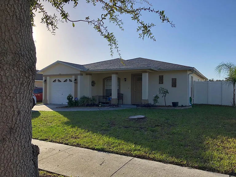 8522 Lazy River Dr — Photo 10