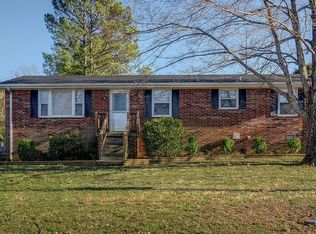 963 Jordan Cir, White Bluff, TN 37187