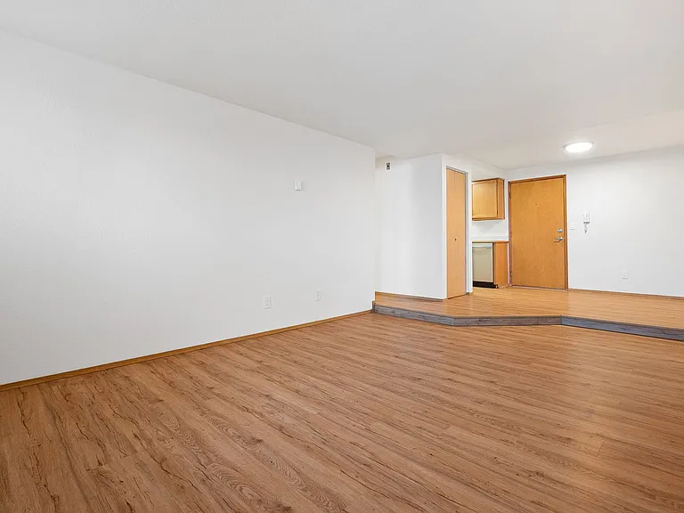 Seattle North Apartments — Photo 61