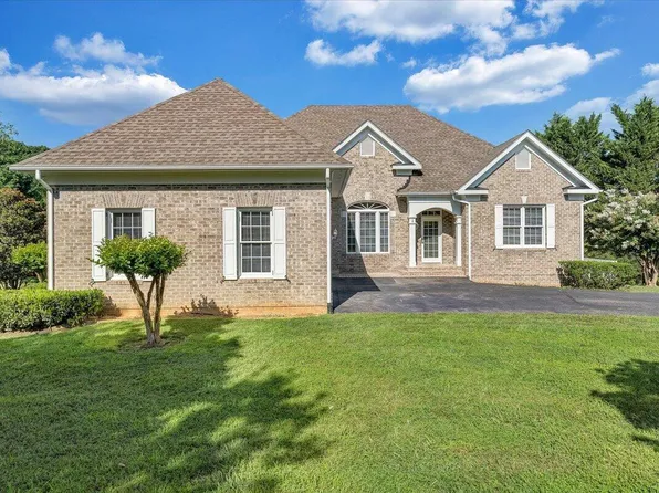 15 N Pointe Ln, Moneta, VA 24121