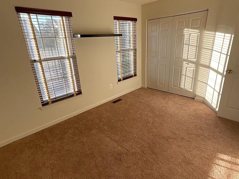 42793 Pilgrim Sq — Photo 12