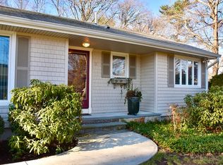 11 Woodlawn Rd, Dartmouth, MA 02747