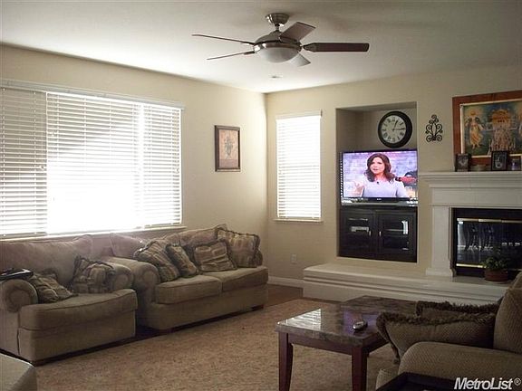 4th image of 151 Menard Cir