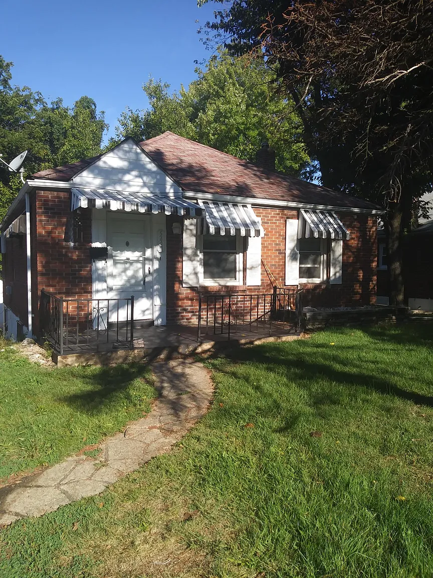 5431 Fletcher St photo 1
