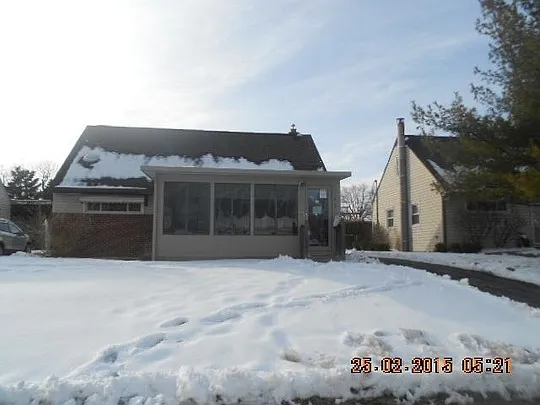 655 Savannah Dr photo 1