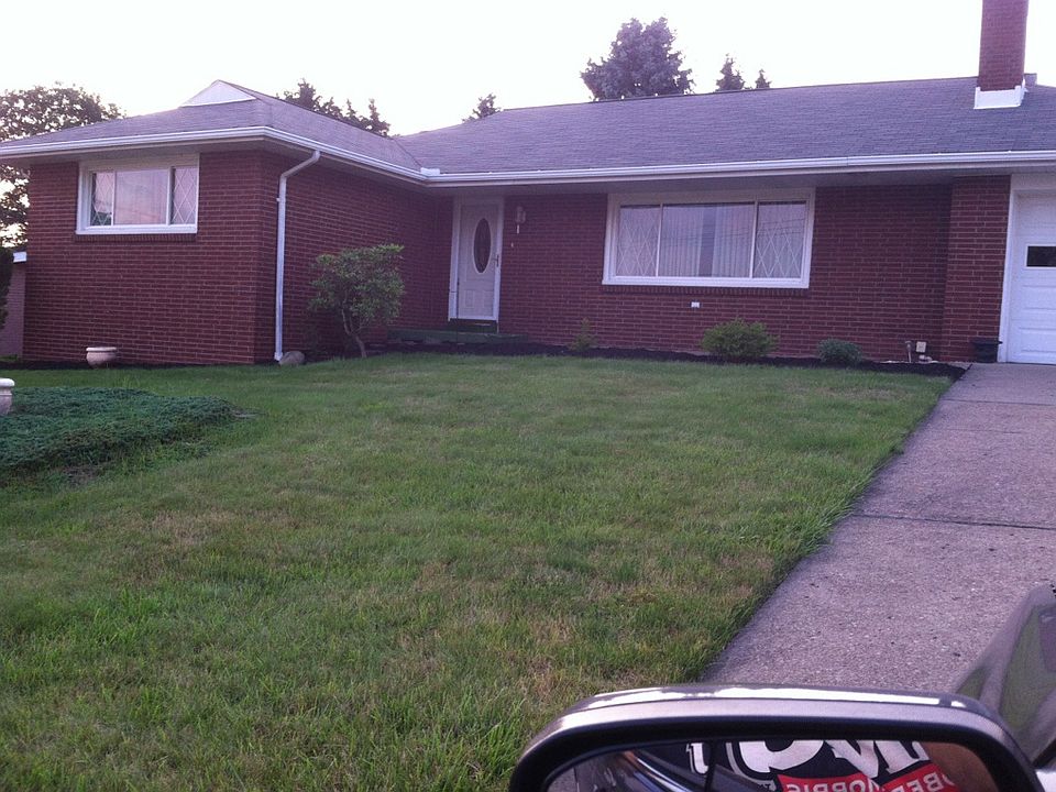 2nd image of 1108 Fairlane Drive