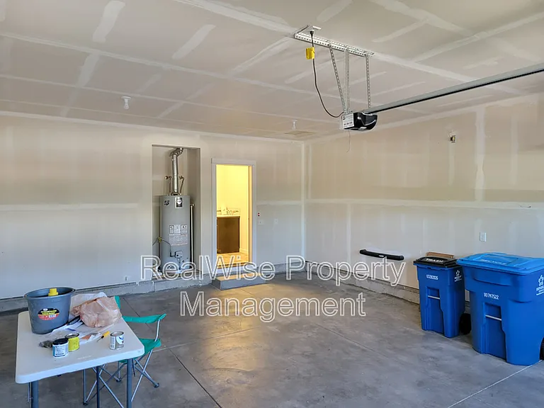 2482 NW Glen Oak Ave — Photo 20