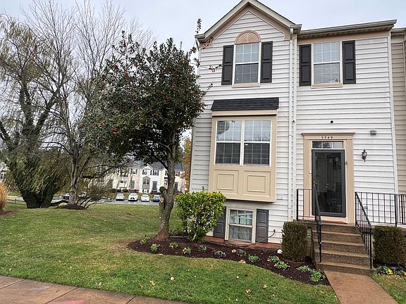 2nd image of 9549 Tudor Oaks Dr