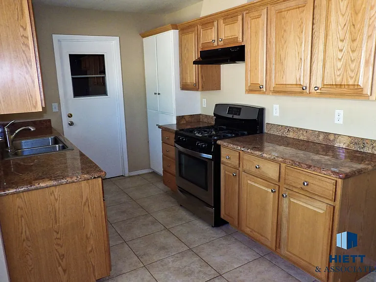4624 Swan Dr — Photo 25