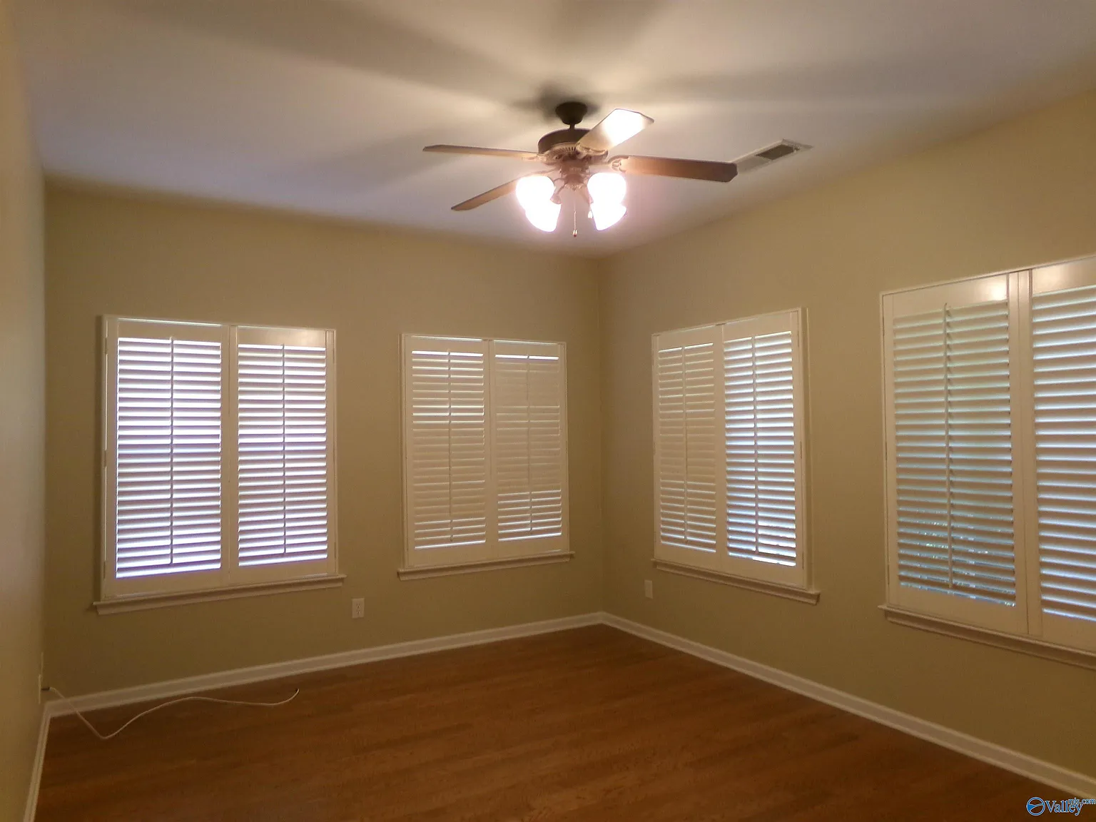 3 bed, 2.0 bath, 1750 sqft, $1,895 — Photo 3