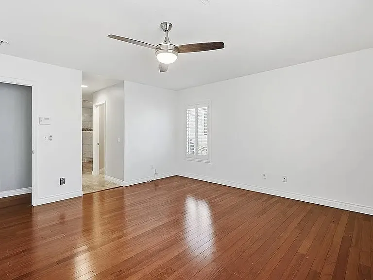 2725 Peekskill Ave — Photo 5