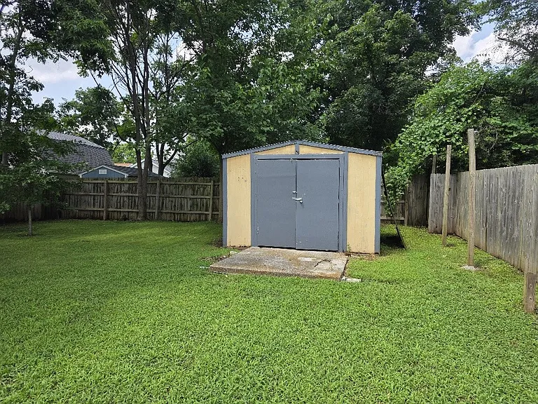 325 Cherry St — Photo 22