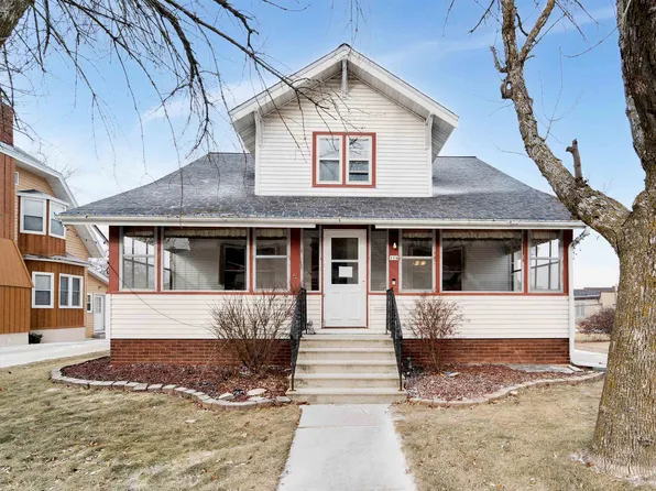 114 Washington St, Brillion, WI 54110