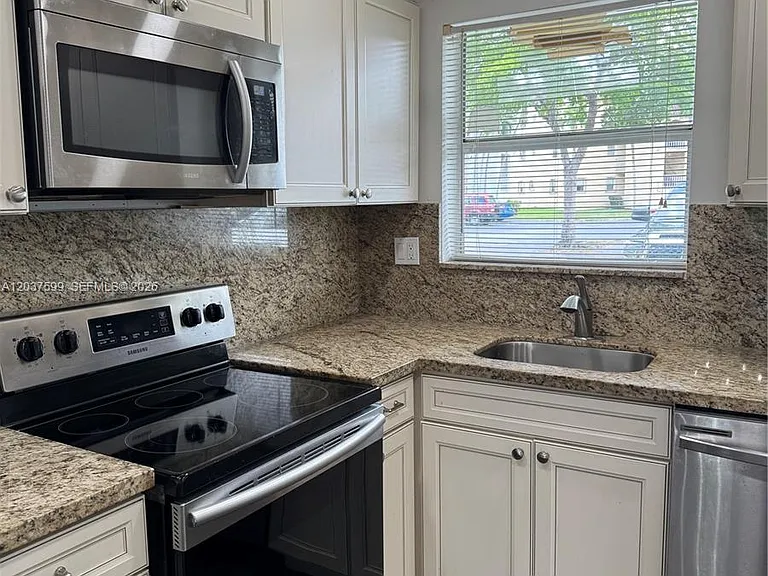 8325 Sunrise Lakes Blvd #103 — Photo 8