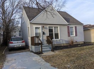 779 E Forteen Mile Rd, Birmingham, MI 48009