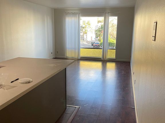 2nd image of 521 Arguello Blvd APT 1