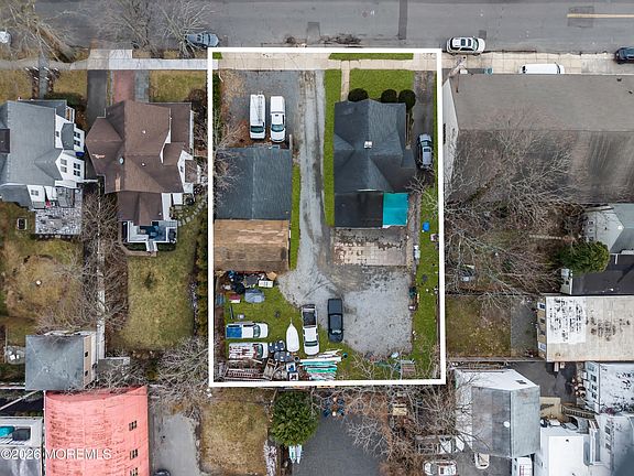 4th image of 13 Pearce Avenue