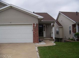 45 Oak Park Rd, Bloomington, IL 61701