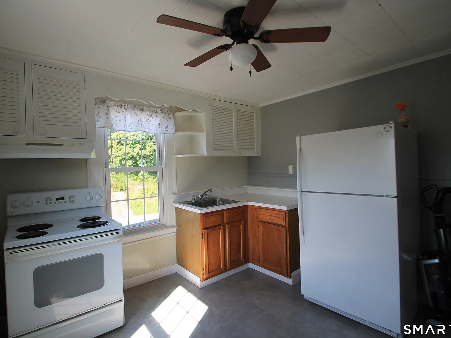2 bed, 1.0 bath, 620 sqft, $1,350 — Photo 3