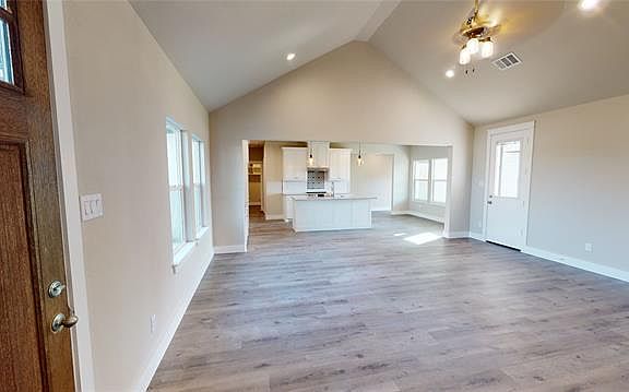 4th image of 106 McElroy St