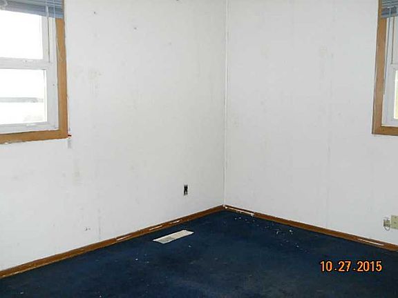 4th image of 737 Circle Dr