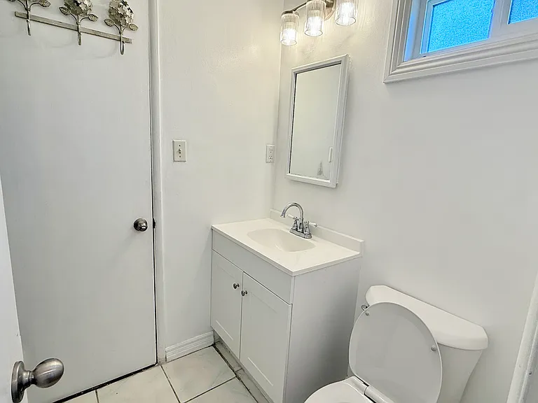 7720 Lubao Ave — Photo 7