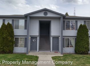 332 NW 17th St APT 1, Redmond, OR