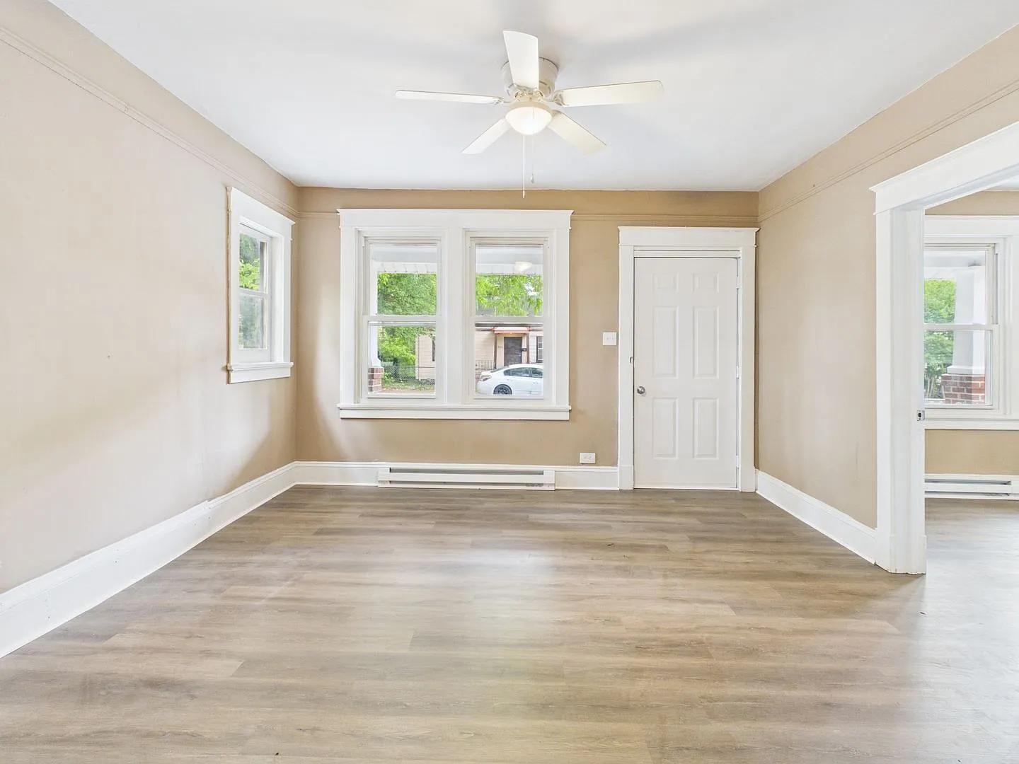 3 bed, 1.0 bath, 1222 sqft, $1,400 — Photo 4