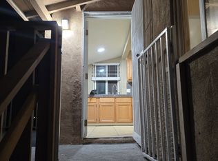 776 N Orange St #B, Riverside, CA 92501