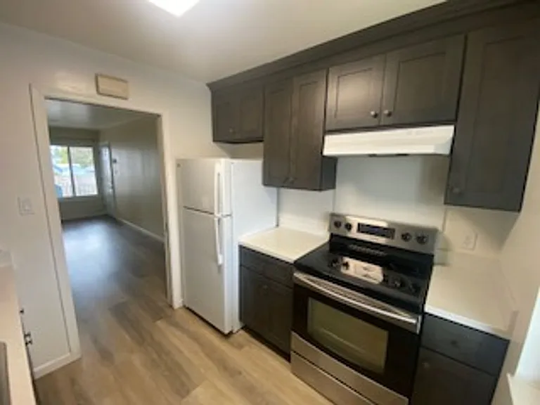 4216 Nevin Ave — Photo 2