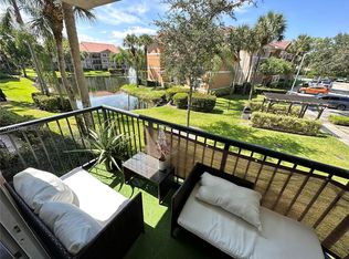8955 Wiles Rd APT 208, Pompano Beach, FL 33067