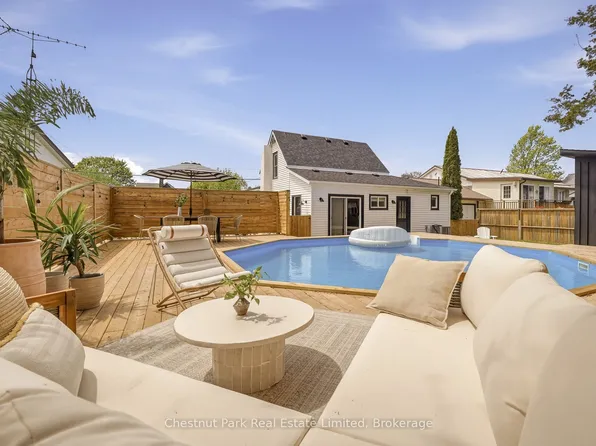 59 Maple St, Prince Edward County, ON K0K 3L0