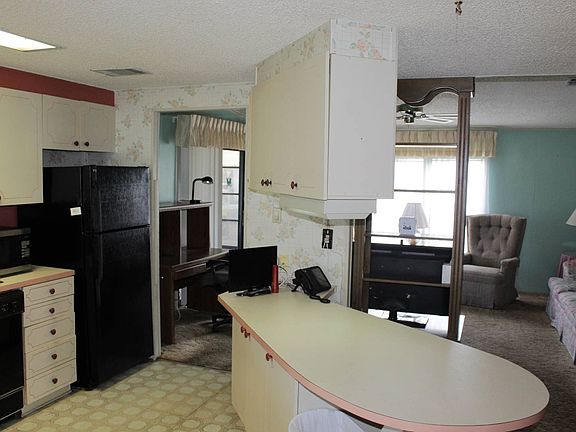 3rd image of 3205 Lotus Blossom Dr