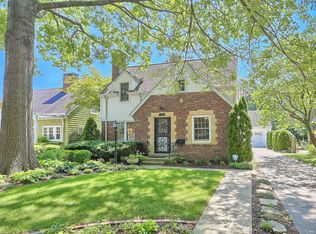 1109 W William St, Champaign, IL 61821