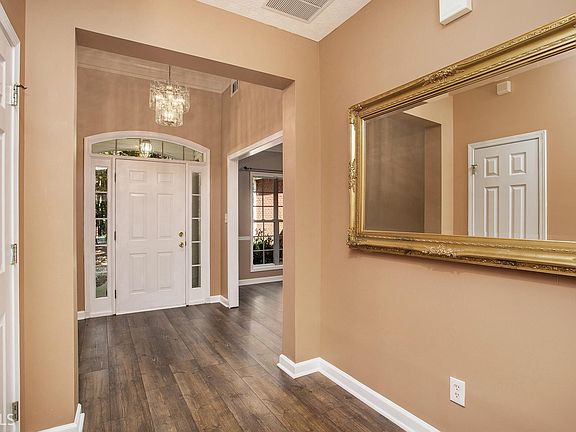4th image of 30 Glenda Ct