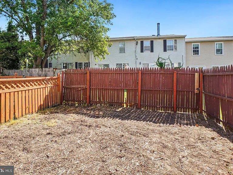 35 Bellfalls Way — Photo 29