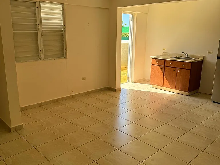 km 4.9 Camaseyes #Apt 1 — Photo 12