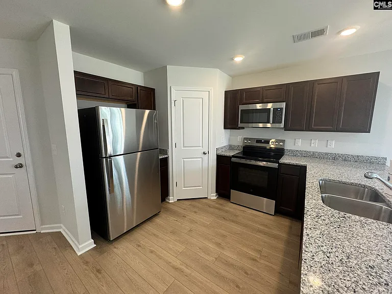 421 Pinaster Path — Photo 7