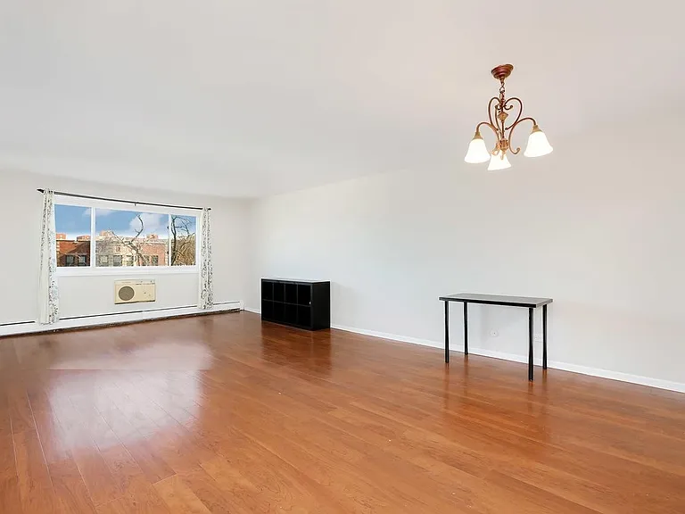 1234 Elmwood Ave #4F — Photo 2