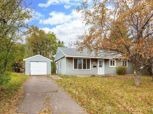 88 Banks Blvd, Silver Bay, MN 55614
