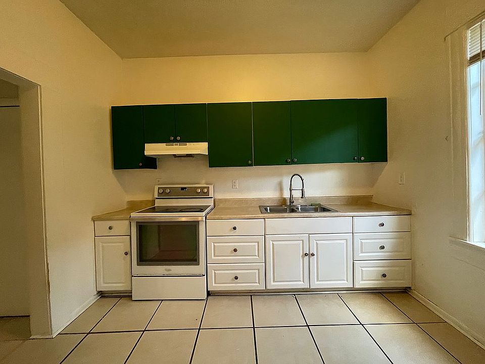 1st image of 3004 N 17th St