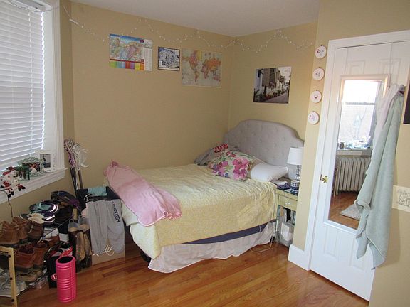 5th image of 40 Egmont St #1