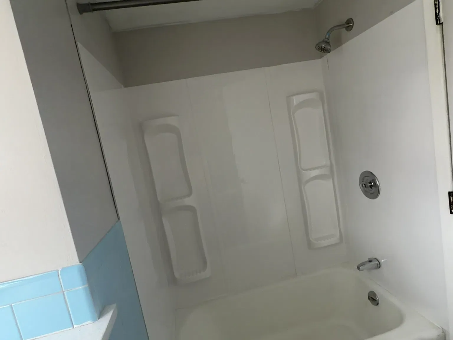 2525 Peach St - E3 — Photo 3