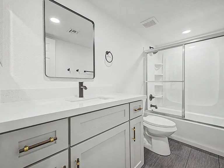 1812 W Village Way — Photo 14