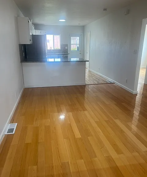 193 Hillcrest Dr — Photo 3