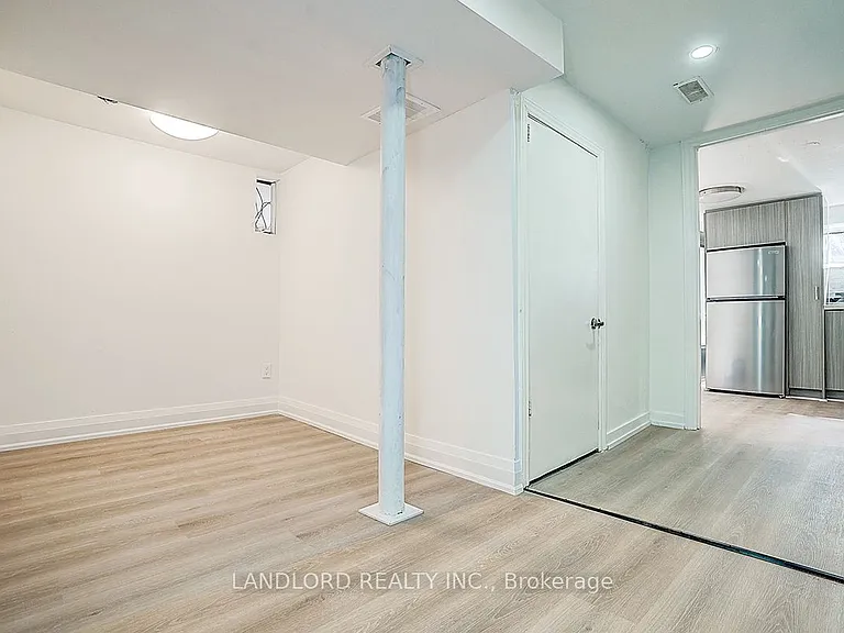 56 Bicknell Ave #LOWER — Photo 31